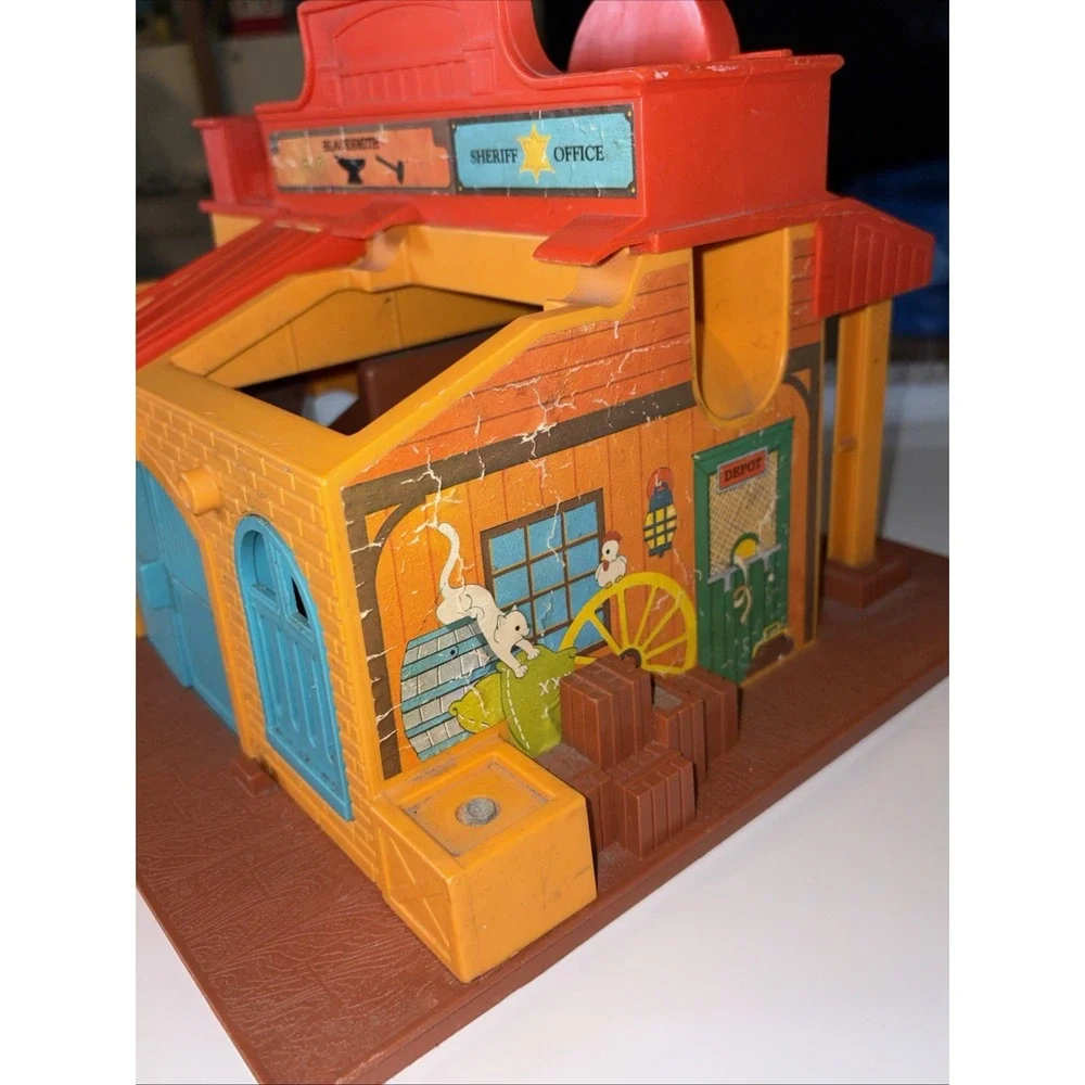 Vintage 1982 Fisher Price Little People Western Town Cowboy Family Play Set #934